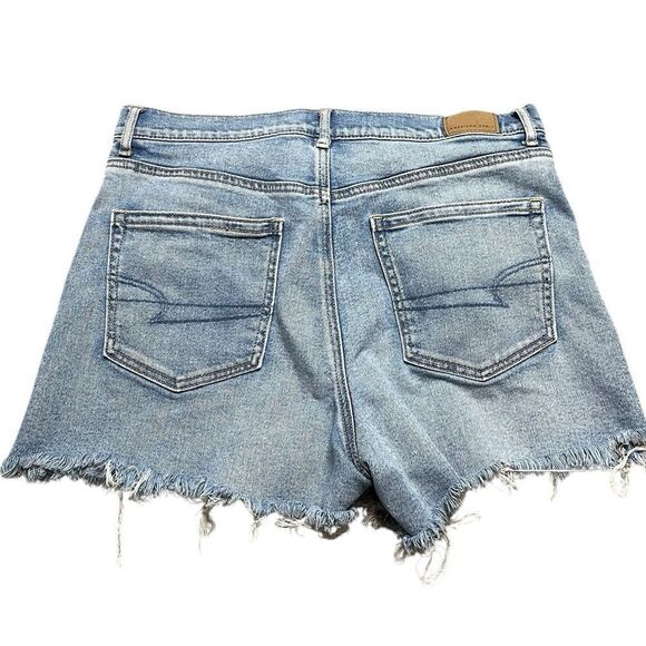 AMERICAN EAGLE Highest Rise Boyfriend Shorts Size 12 - Picture 4 of 6